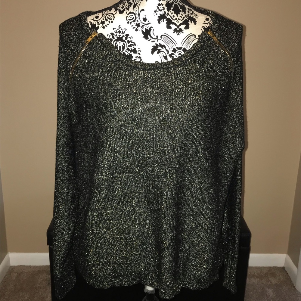 Bisou Bisou black shimmer sweater